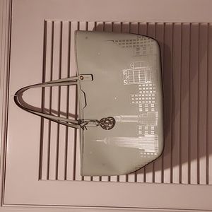 HENRI BENDEL NEW YORK SKYLINE WEST 57TH ST ZIPPER TOTE MINT AQUA COLOR